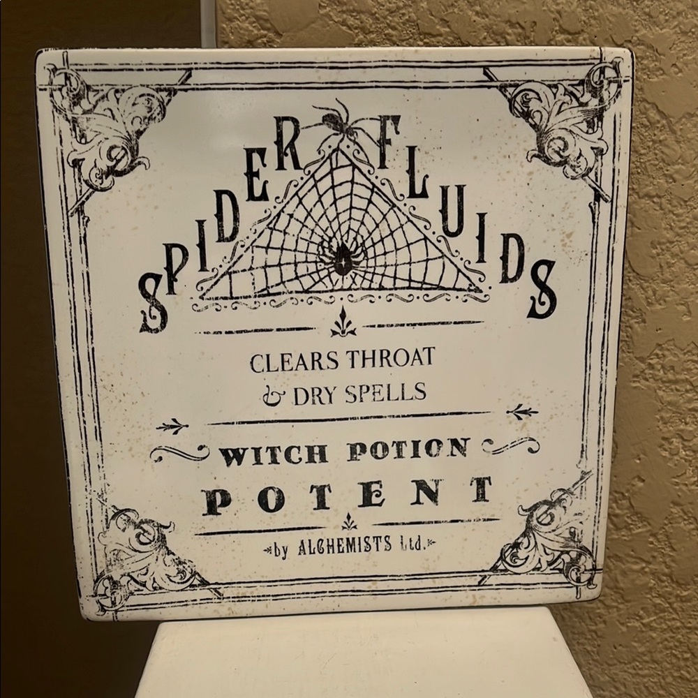 Spider Fluids Witch Potion Plate